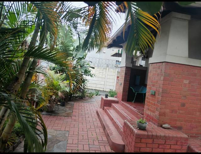 2 BEDROOM FLAT FOR SALE IN GLENWOOD